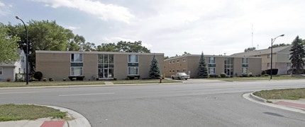 Luxor Apartments in Ferndale, MI - Building Photo - Building Photo