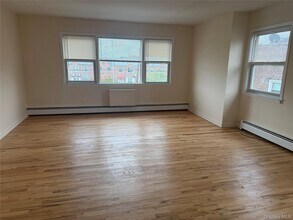 61-26-61164 164th St in Queens, NY - Building Photo - Building Photo