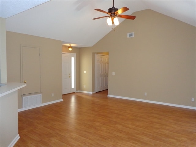 106 Habitat Dr in Savannah, GA - Foto de edificio - Building Photo