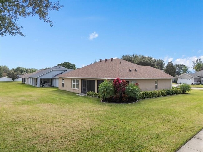 1056 Princeton Dr in Clermont, FL - Building Photo - Building Photo