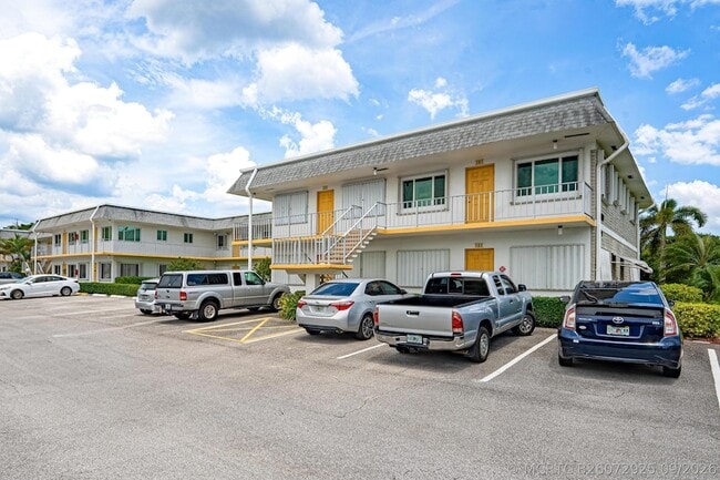 property at 3120 Lake Osborne Dr