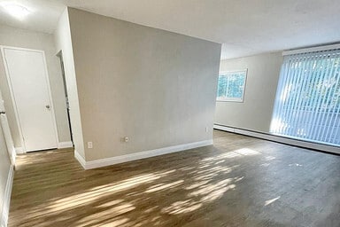 Olympia Court Apartments in Cambridge, ON - Building Photo - Building Photo