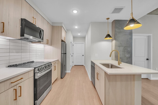 The Sinclair in Austin, TX - Foto de edificio - Building Photo