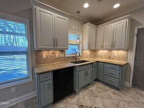 19 Eaton Dr, Unit 9-0906 in Angier, NC - Foto de edificio - Building Photo