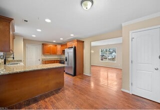 1112 Sir Gawaine Dr in Chesapeake, VA - Building Photo - Building Photo