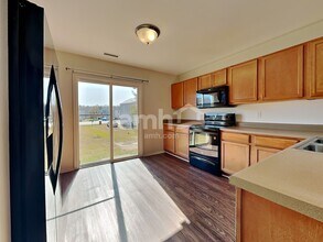 3112 Varcroft Rd in Knightdale, NC - Foto de edificio - Building Photo