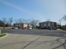 333 Kristie Ct in Crown Point, IN - Building Photo