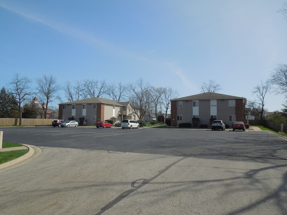 333 Kristie Ct in Crown Point, IN - Foto de edificio