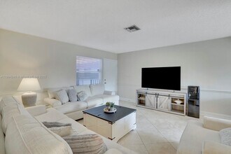 222 SW 1st St in Pompano Beach, FL - Building Photo - Building Photo