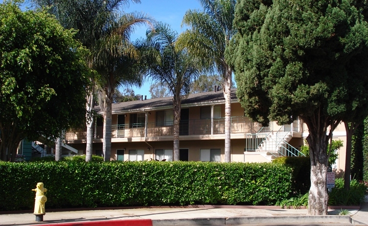 Sheila Apartments in Santa Barbara, CA - Building Photo