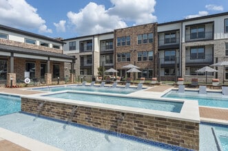 Lenox Grand West in Katy, TX - Foto de edificio - Building Photo