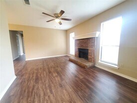 1434 Briar Cir in Crowley, TX - Building Photo