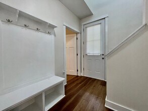 327 Freyling Pl SE in Grand Rapids, MI - Foto de edificio - Building Photo