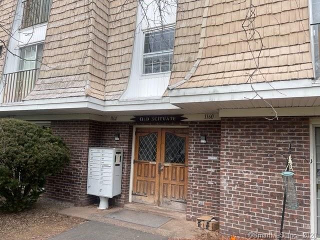 property at 1162 Middle Turnpike W