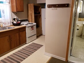 117 Wilkes St, Unit 4 in Berkeley Springs, WV - Building Photo - Building Photo
