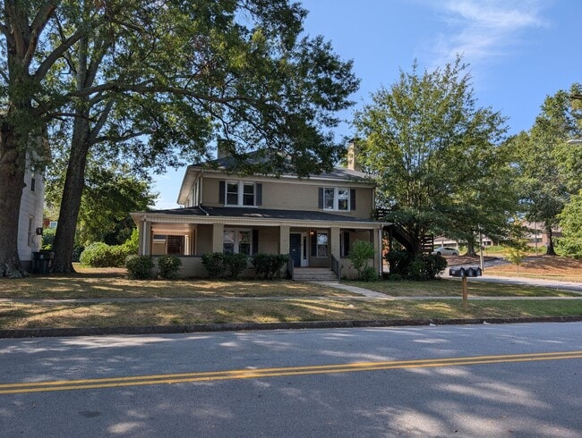 35 Perry Ave in Greenville, SC - Building Photo - Building Photo