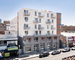 740 S Alvarado St in Los Angeles, CA - Building Photo