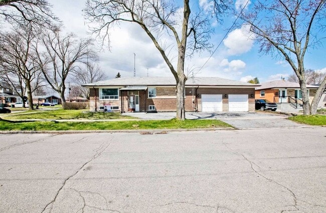 property at 31 Romulus Dr