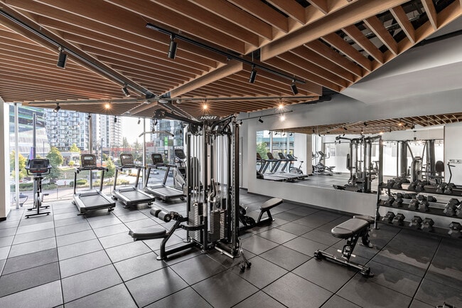 Locale Century City in Surrey, BC - Foto de edificio - Building Photo