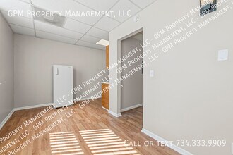 412 Grand River Ave in Port Huron, MI - Building Photo - Building Photo