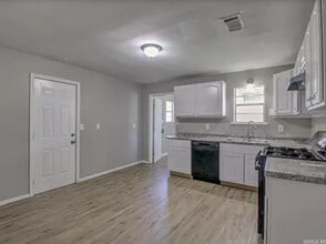 106 S Grant St in Cabot, AR - Building Photo - Building Photo