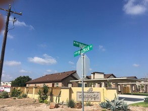 3813 Valeria St in Edinburg, TX - Building Photo - Building Photo