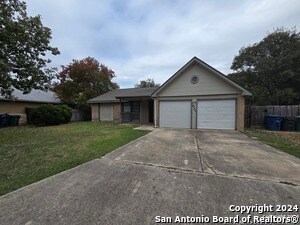 9039 Wellesley Manor Dr in San Antonio, TX - Building Photo