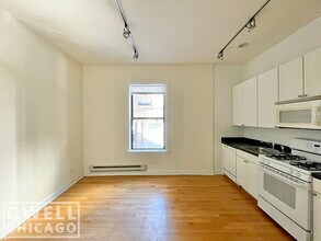 4750 N Sheridan Rd, Unit 1 in Chicago, IL - Building Photo - Building Photo