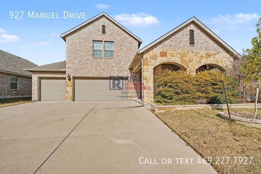 927 Manuel Dr in Rockwall, TX - Building Photo