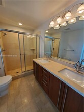 1111 SW 1st Ave, Unit 2514 in Miami, FL - Building Photo - Building Photo