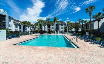 13621 Eagle Ridge Dr, Unit 1522 in Ft. Myers, FL - Building Photo - Building Photo