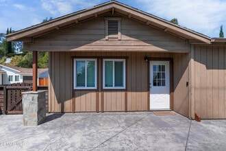 111 Everett St in Moorpark, CA - Building Photo - Building Photo