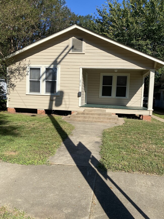 2310 Vance Ave in Alexandria, LA - Foto de edificio - Building Photo