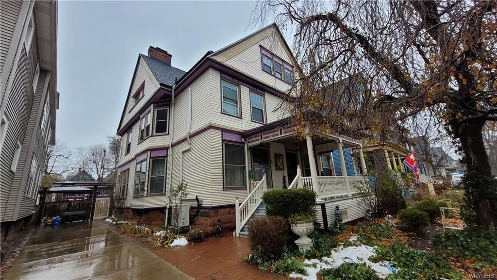 222 Norwood Ave in Buffalo, NY - Building Photo