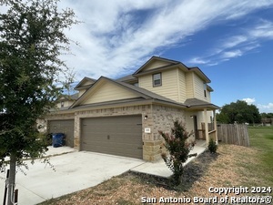 119 Highland Vw in New Braunfels, TX - Foto de edificio