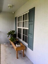 819 Cindy Cir Ln-Unit -Apartment in Wellington, FL - Foto de edificio - Building Photo