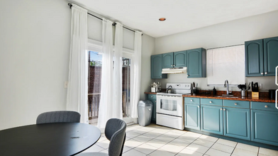 23 Highgate St, Unit 21 in Boston, MA - Foto de edificio - Building Photo