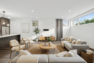 4321 N Cicero Ave in Chicago, IL - Building Photo - Building Photo