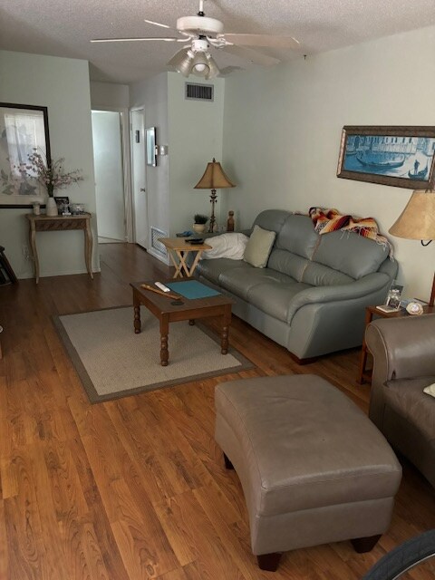 16 Vista Palm Ln, Unit 203 in Vero Beach, FL - Building Photo - Building Photo