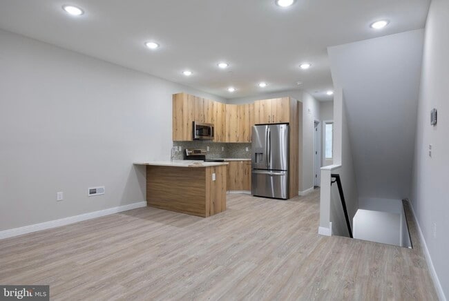1428 W Thompson St, Unit 1