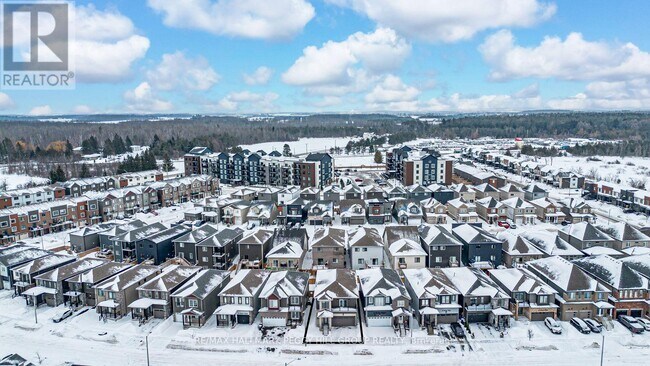 42 Alaskan Heights in Barrie, ON - Building Photo - Building Photo