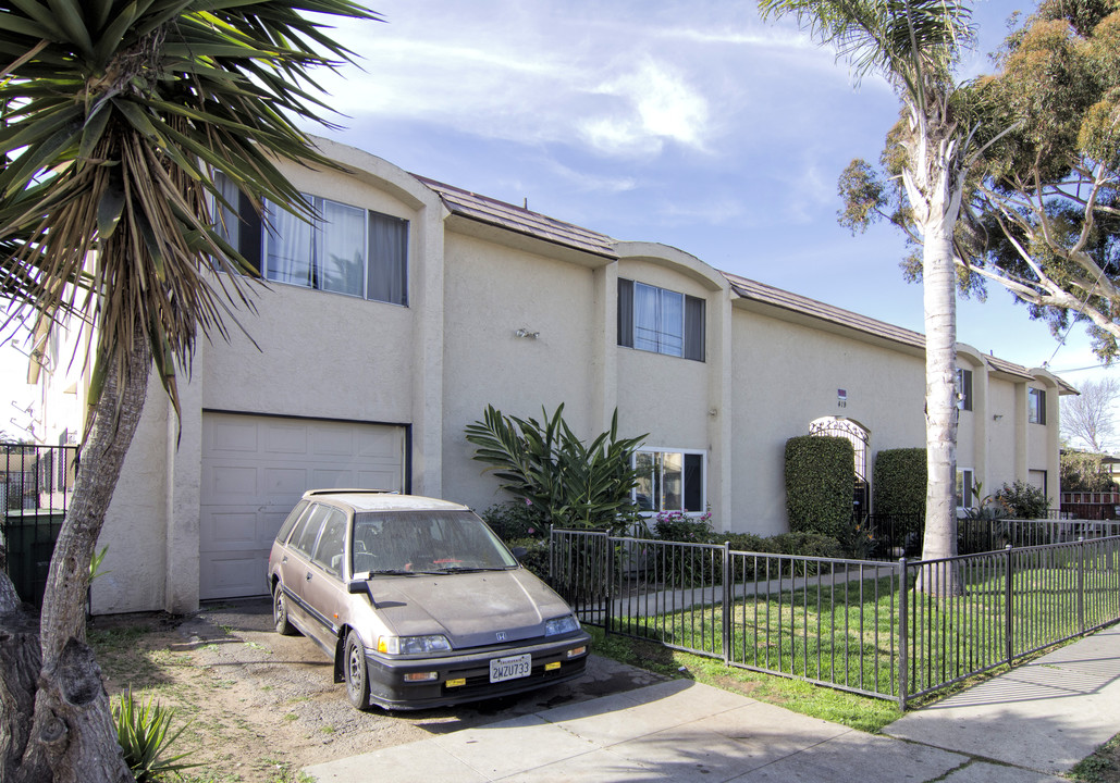 Garfield Apartments in Oceanside, CA - Building Photo