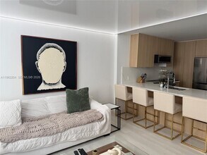 1849 S Ocean Dr in Hallandale Beach, FL - Foto de edificio - Building Photo