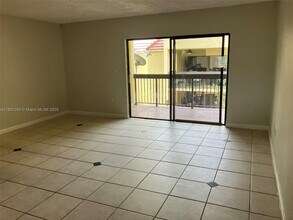 13036 SW 88th Terrace N in Miami, FL - Building Photo - Building Photo