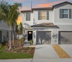 10454 Shady Preserve Dr in Riverview, FL - Building Photo