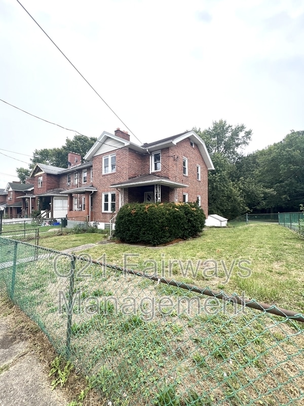 453 Ohio Ave in Clairton, PA - Building Photo - Building Photo
