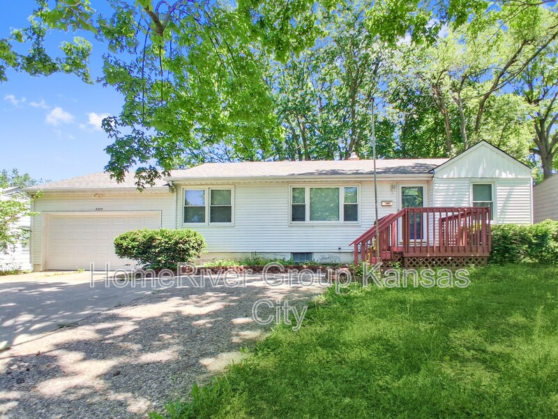 5325 Ralston Ave in Raytown, MO - Building Photo