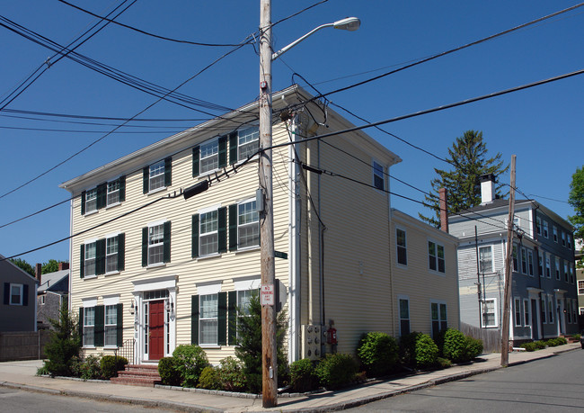 58 Lime St in Newburyport, MA - Building Photo - Building Photo