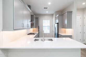 5128 E Coolbrook Ave in Scottsdale, AZ - Building Photo - Building Photo