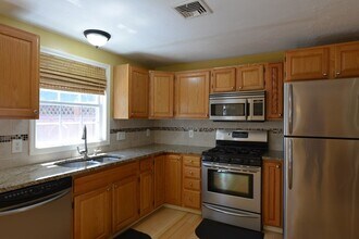 55 Arrowwood Dr in Shrewsbury, MA - Building Photo - Building Photo